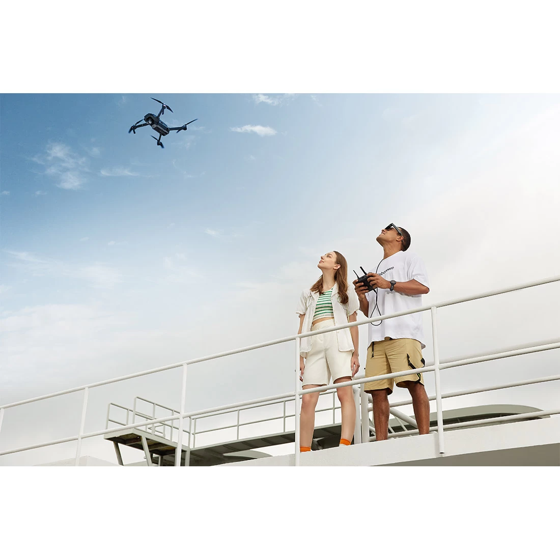 TCL RayNeo NXTWEAR S XR Smart Glasses - Black 8 TCL RayNeo NXTWEAR S XR Smart Glasses - Black - Image 8