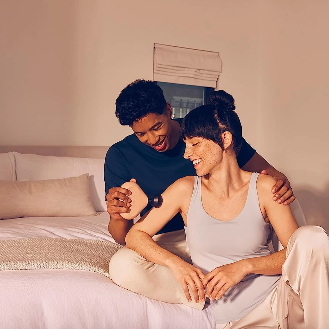 Therabody Theragun Mini 2.0 - Desert Rose 4 Therabody Theragun Mini 2.0 - Desert Rose - Image 4